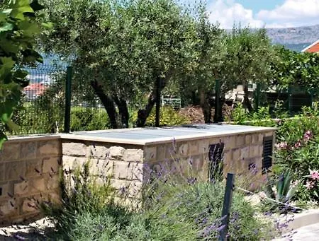 Apartmán Royal Luxury With Garden And Private Parking